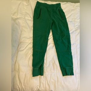 Green Hanna Andersson boys pajama pants | 100% cotton | Size 8/130cm